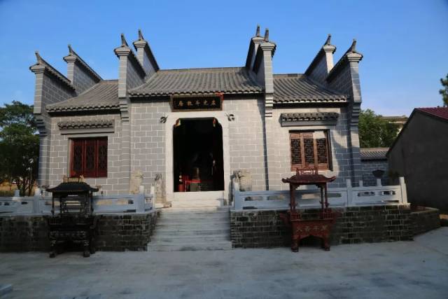 等 镇内有天子墓,忠毅公,药王庙, 左光灿墓及明代古遗址 左光斗故居