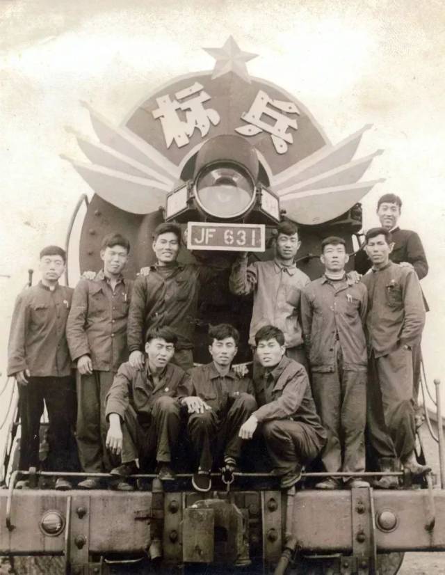 改革开放40年—奋进中的西铁青年·机务篇