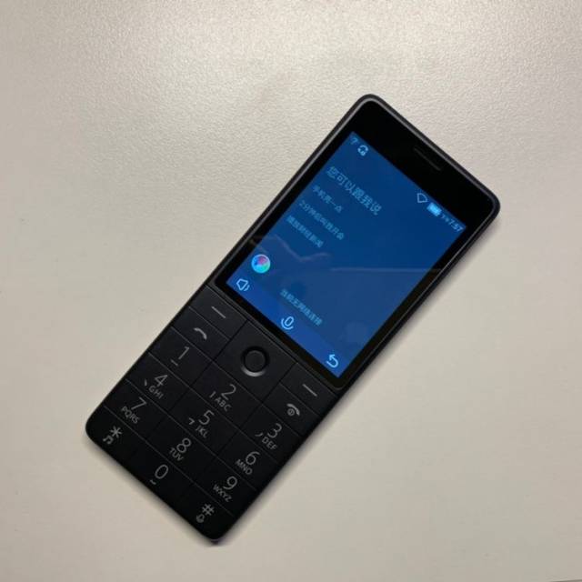 多亲qin1s功能机体验这是一台能连wifi红外遥控内置小爱同学