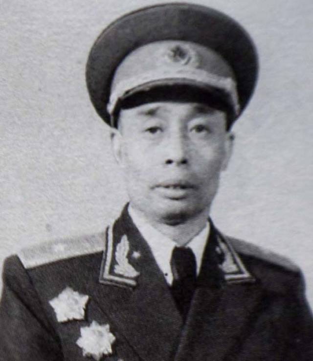 不过,严庆堤做过一件事,却是其他所有开国将帅都没做过的.是什么事呢?