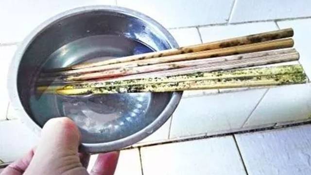 木筷子有毒?厨房里3处黄曲霉超标,肝脏要遭殃了
