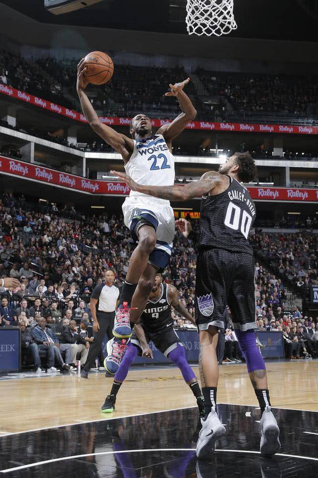 森林狼全场丢141分,锡伯杜批球队防守,罗斯也很无奈!