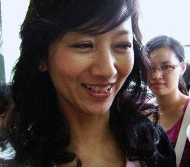 杨丽萍卸妆后,蔡明卸妆后,赵雅芝卸妆后,网友:略吓人!