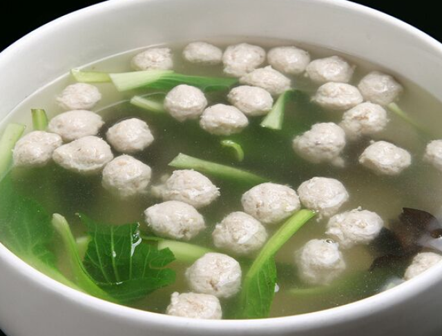 生汆丸子这样做,口感劲道有弹力,简单易上手,一学就会