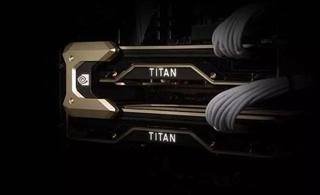 售价2万的TITAN RTX，玩起游戏来比小弟2080TI只强15%！_手机搜狐网