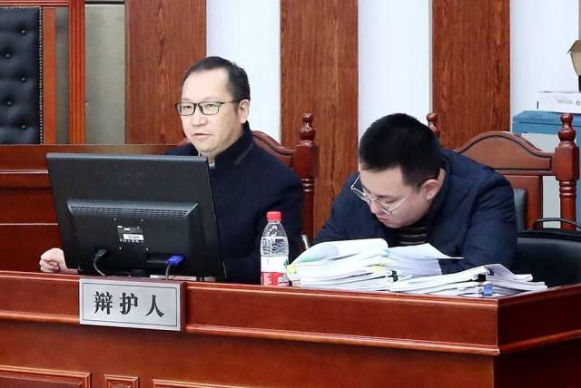 人民法院一审公开开庭审理了邵阳市规划局原党组书记,局长金晚球受贿