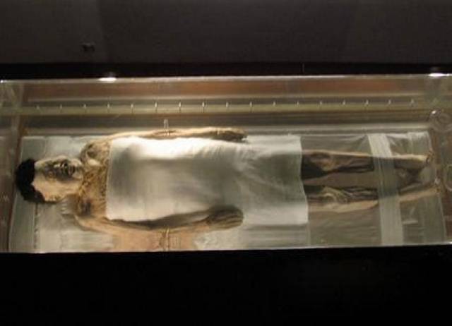 古代名人尸骨图片
