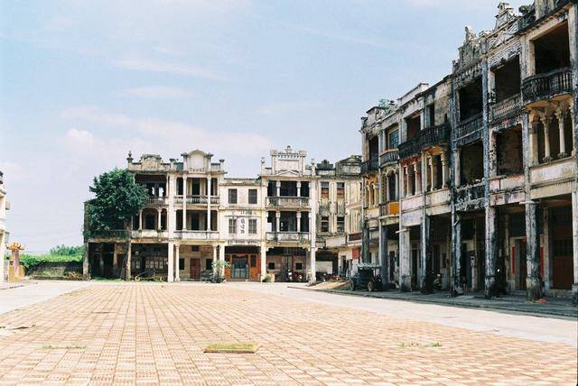 曾是"让子弹飞"中最重要的取景地,如今竟如此落寞,鲜有游客光临