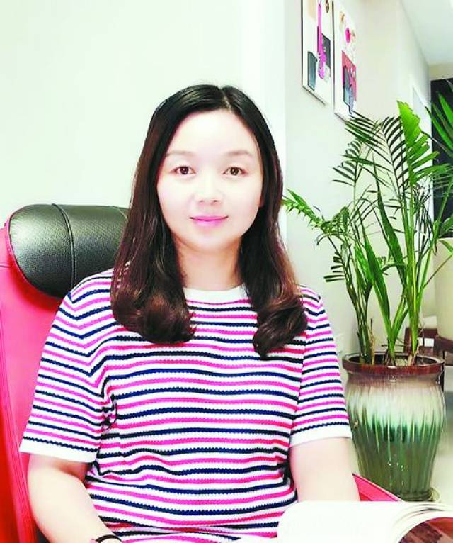 她就是关塘小学一名普通的语文老师王玉琴,2018年,获我市第二届"最美