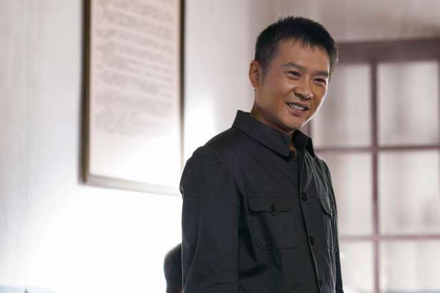 第四位:王永泉--老书记--《父母爱情》王副政委--《欢乐颂》曲爸爸