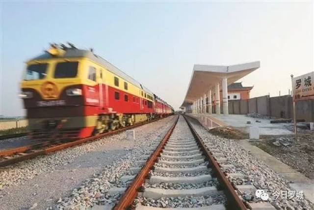 罗城: 改革开放40年,一起看看仫佬城的变化!