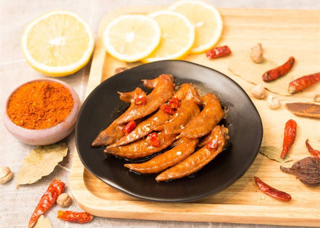 千年古早味,健康新"食"尚 采用20多味中药,拥有独家秘制配方 不含任何