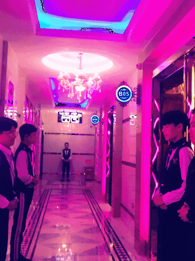 周末约吗?富宁这家ktv要颠覆你对唱k的传统认知,88元可欢唱一晚上