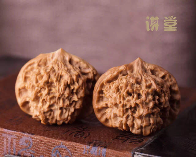 文玩核桃怎么盘玩?关于它的盘玩方法分享!