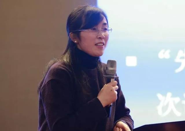 湖 南大学岳麓书院副教授,博导殷慧主讲《 四书>与儒家身心修养智慧