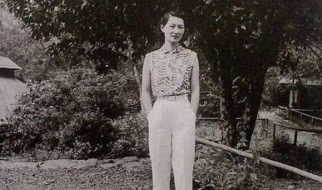 很多人都觉得张学良最爱赵一荻了,他还有一个结发妻子叫做于凤至.