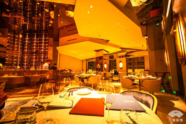 可能是上海逼格最高的两家五星级酒店, 上海宝