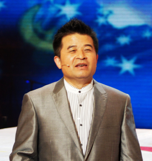 《星光大道》又要换主持人了,连毕福剑都自叹不如,大家喜欢吗?