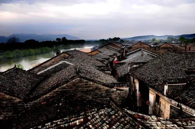 江西是红色旅游的发源地 近年来,青原区东固畲族乡充分挖掘和发挥其特