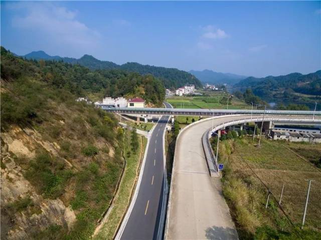 于打破交通瓶颈的高坪,现已形成东至永和,南达澄潭江,西接浏阳城区