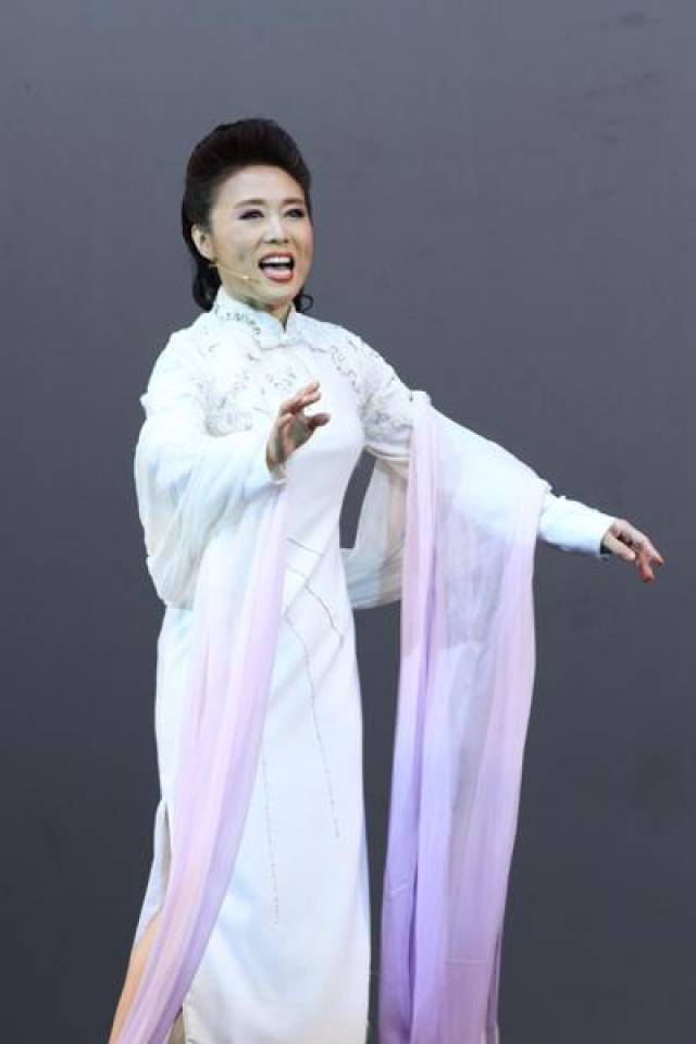 舞台剧不是记录片,吴琼演8年的《严凤英》缘何被严凤英之子起诉