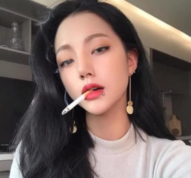 抖音上很火的霸气句子我知道你不是坏人也清楚我不是好人