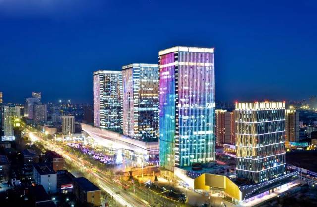 已经变成了新的西海子公园了 十年过去了 曾经作为地标的银地大厦