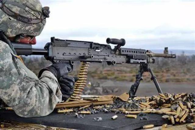 第五名 美国 m240 通用机枪