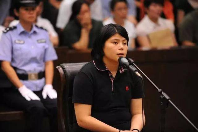 现实版《无人知晓》:女子沉溺吸毒将两幼儿关在房间饿死