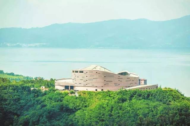 帽天山化石地博物馆 通讯员 金云龙 摄