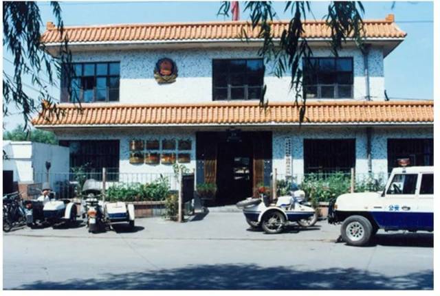 我与改革开放共奋进|东盛路派出所:"一根扁担"传了70年,挑出"精神"和"