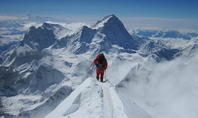 珠穆朗玛峰可怕传说图片