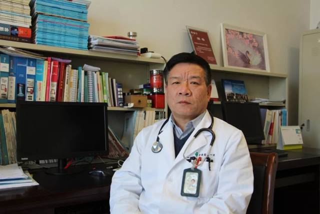 康健,中国医科大学呼吸疾病研究所所长.医学博士,国家二级教授.