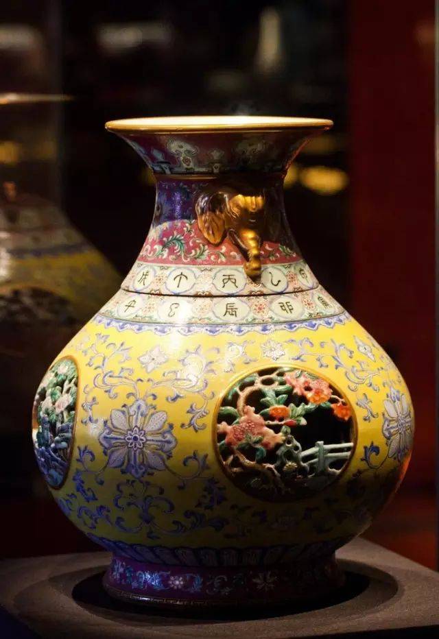 神一样的存在:大清陶瓷艺术总监"唐英"