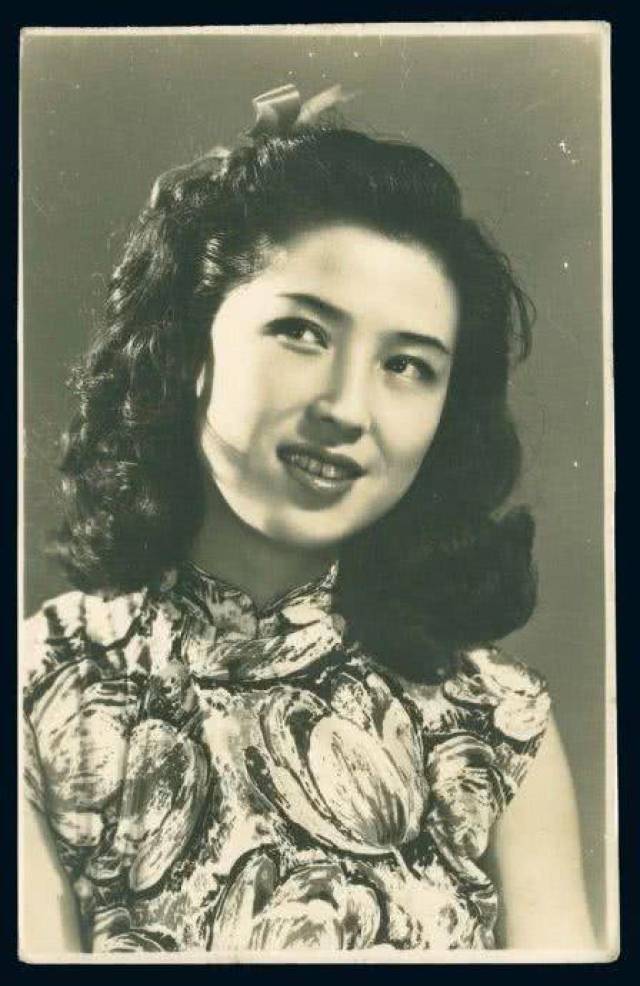 "上海皇帝"杜月笙的老婆有多美?扒出老照片,网友:不输范冰冰