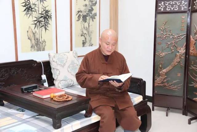 上善厚德施大爱履职建言促和谐记县政协委员华严寺住持释道清