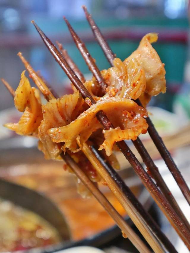 可口爽脆的脆肚头, 和香辣牛油锅是绝配.