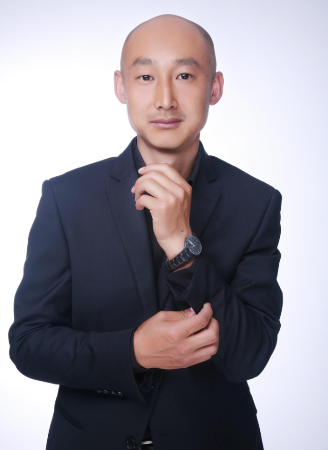 京都新闻独家采访特邀演员王铁山