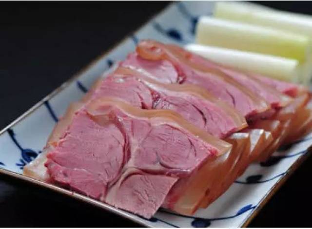 俗话说:天上龙肉,地上驴肉,其中的龙肉是指什么肉?