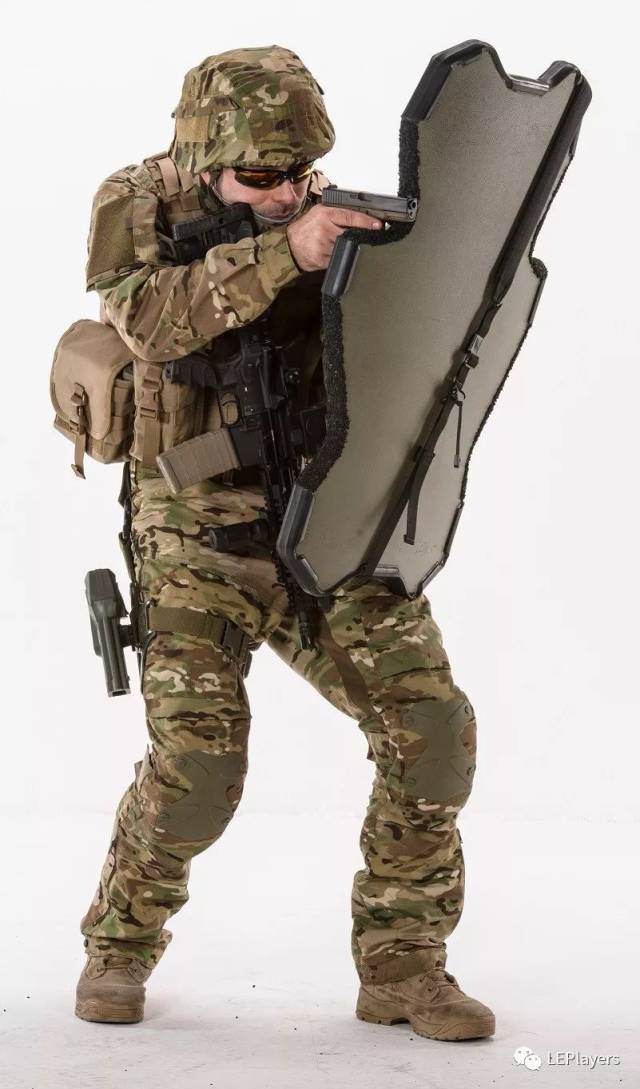 【花瓶还是救命法宝】防弹盾牌到底该怎么用