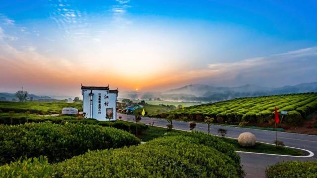 【今日关注】香屯-名口公路获评"最美农村路"
