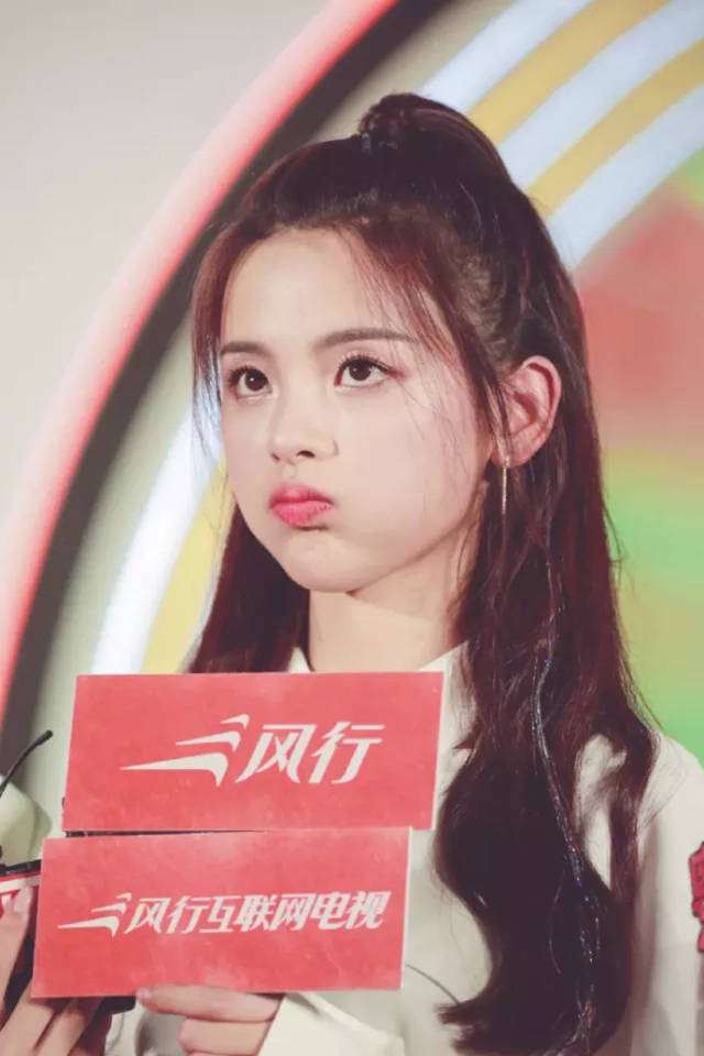 美到可以当整形模板的杨超越,却有一个致命的颜值bug