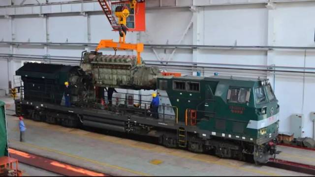 和谐内5型内燃机车投入使用