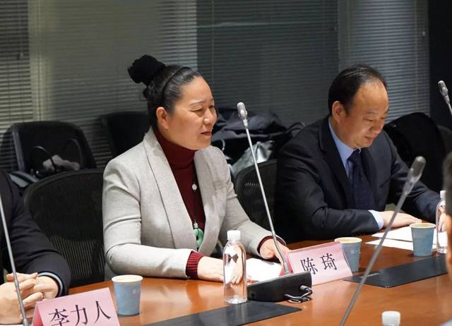 2018年12月20日,合作签约仪式现场,上海红日董事长陈琦女士,东渡国际