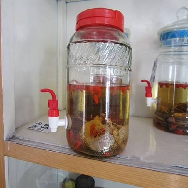 新鲜出炉中药泡酒