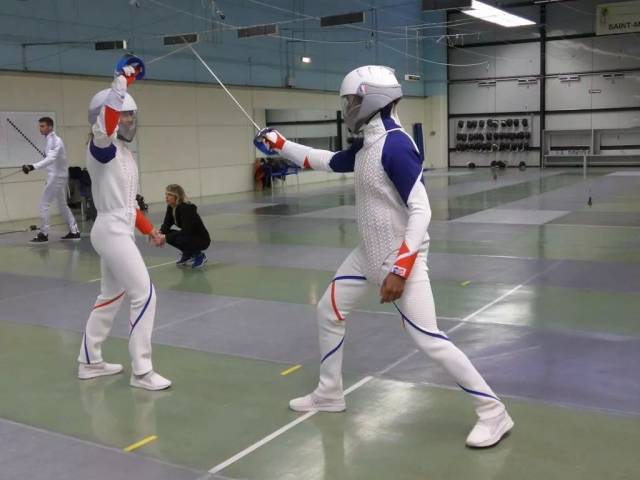 未来感击剑服,你pick哪一款 | Future Fencing Costume Show_搜狐网