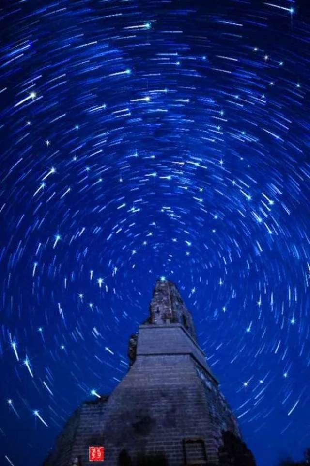 观众靳军喜欢摄影,也爱仰望星空.在沈阳七星山拍下神秘夜空,与您分享.