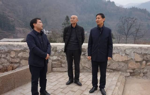 聚焦|镇巴县委书记赵勇健到泾洋街道办检查指导脱贫攻坚工作