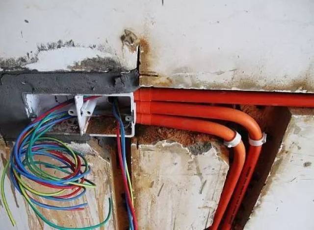 看看电工司机怎么说的