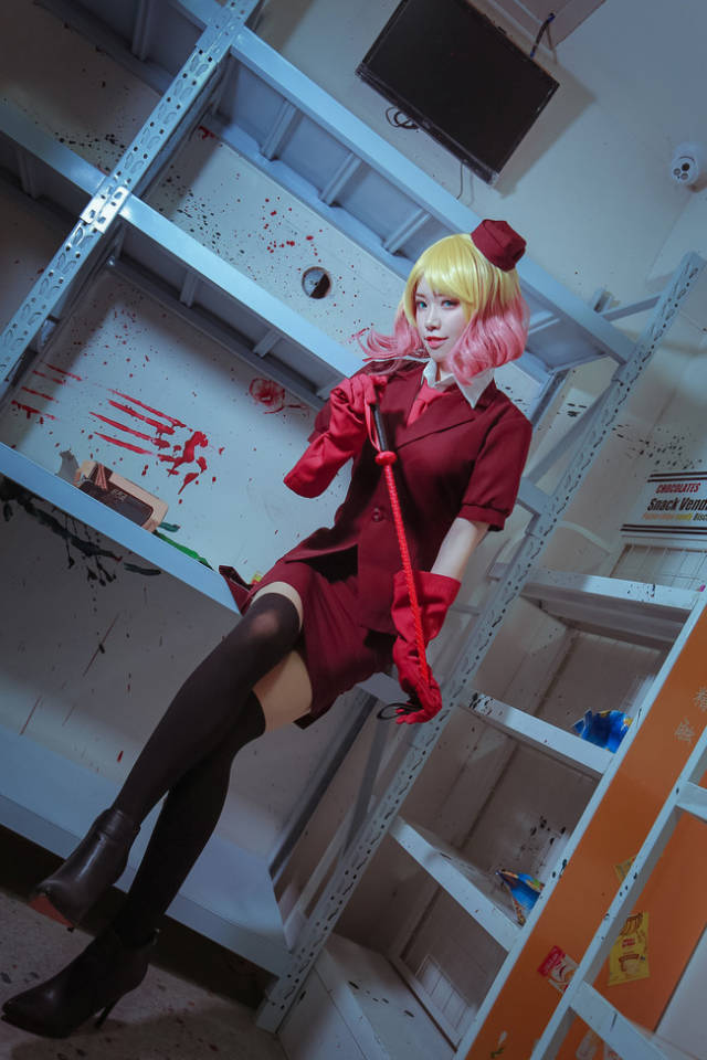 cos:杀戮天使小分队,看到她手中的皮鞭,你害怕了吗?